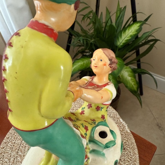 Vintage 1930s 1940s Dancing  Ceramic Figurine - Picture 2 of 4